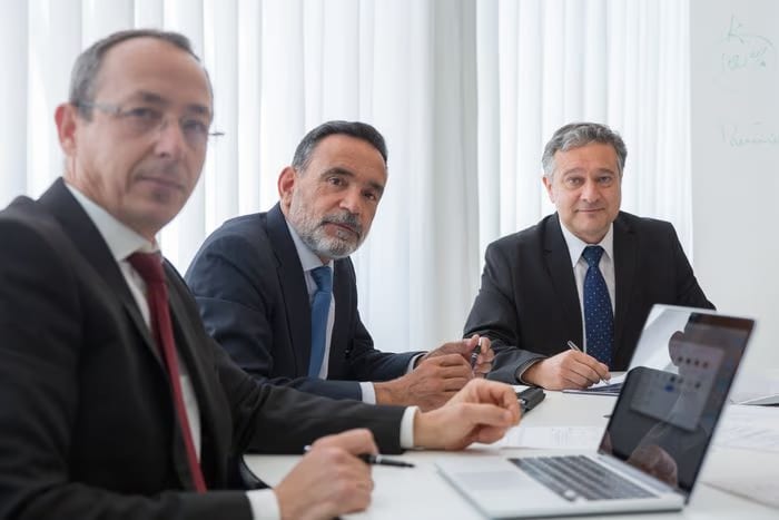 Accompagnement juridique lié aux panneaux solaires : rôle d'un avocat