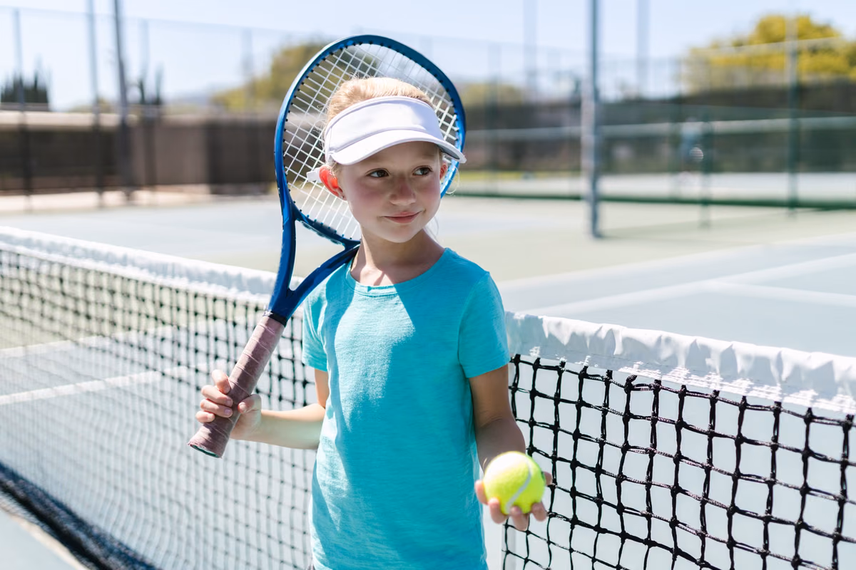 Le tennis elbow chez l'enfant, causes et traitement