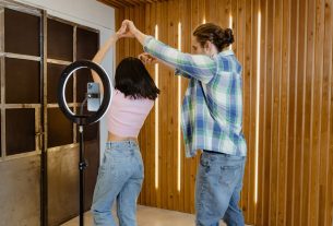 Télécharger vidéo tiktok : le réflexe des passionnés de homelab pour préserver les tutoriels