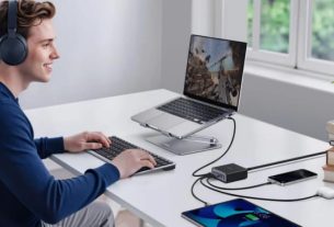 MacBook en travail hybride : faut-il laisser un chargeur au bureau et un autre à la maison ?